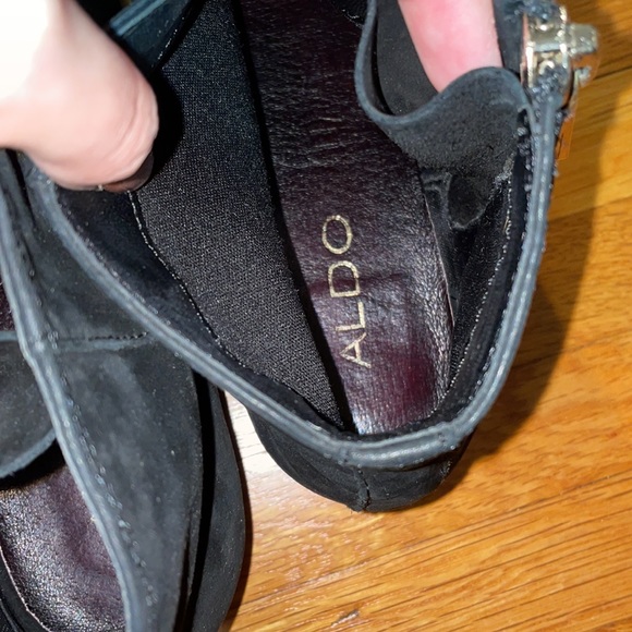 ALDO: suede flat booties with side zip, size 6.5 - Picture 7 of 7